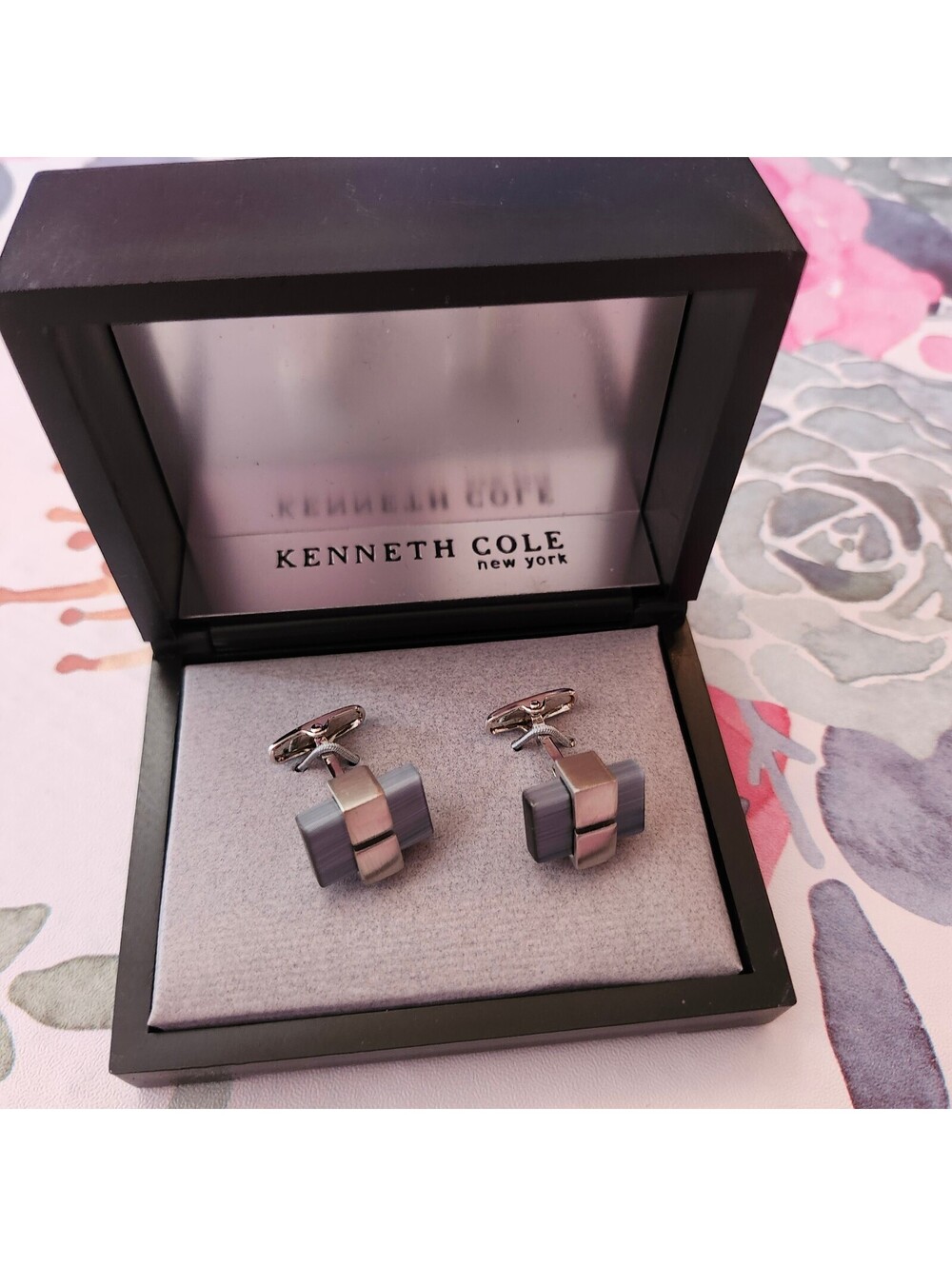 Kenneth Cole New York Men’s Geometric Cufflinks Gray Silver Tone w/ Box
